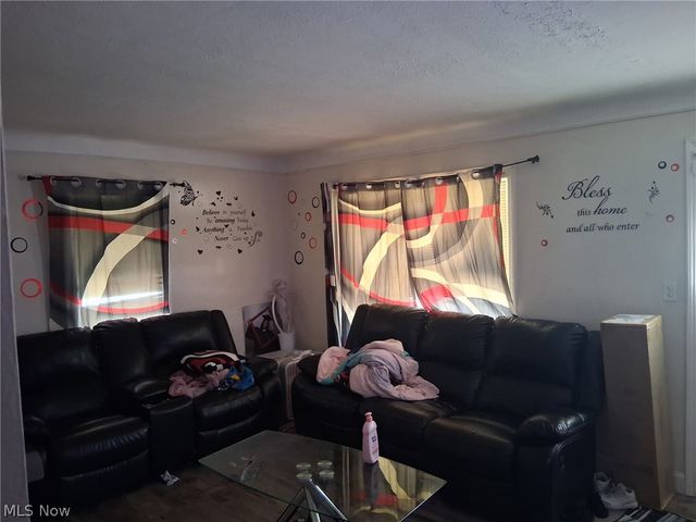 5910 Velma Avenue, Parma, OH 44129