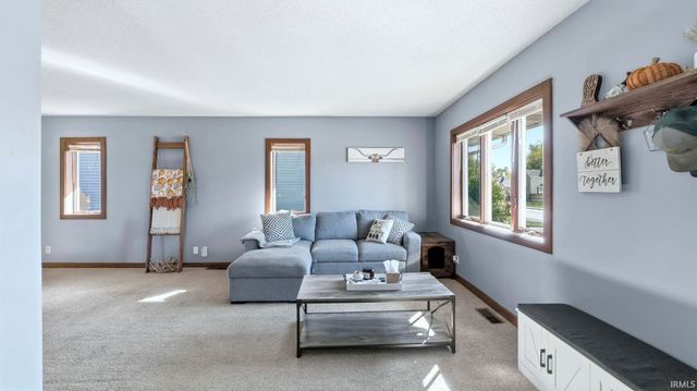 372 N Line Street, Columbia City, IN 46725