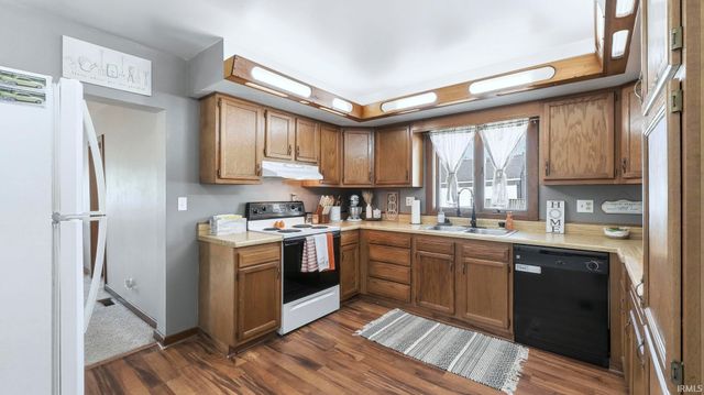 372 N Line Street, Columbia City, IN 46725