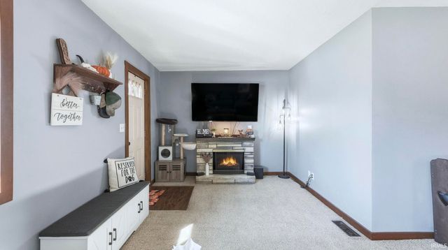 372 N Line Street, Columbia City, IN 46725