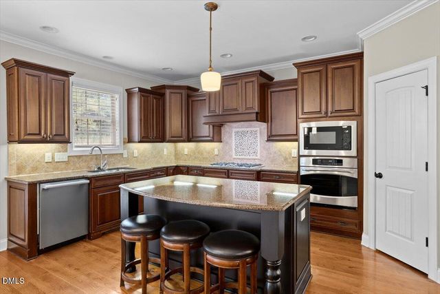504 Simbury Glen Court, Cary, NC 27519