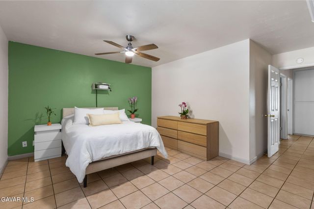 707 E Avenue J4, Lancaster, CA 93535