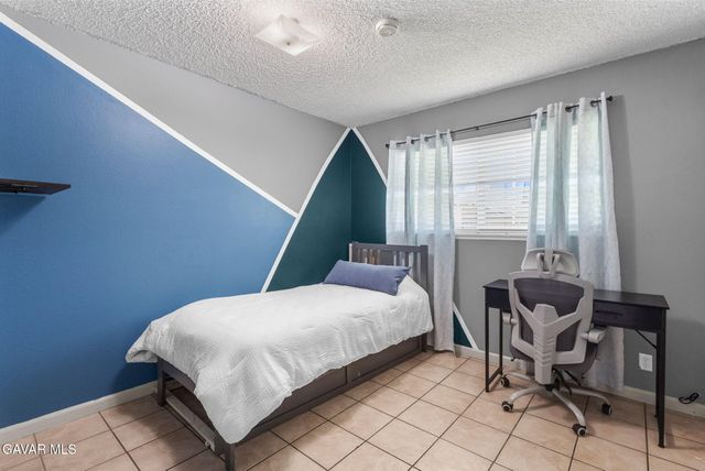 707 E Avenue J4, Lancaster, CA 93535