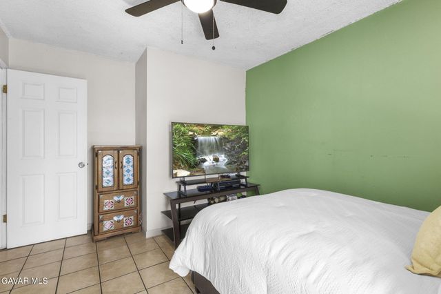 707 E Avenue J4, Lancaster, CA 93535