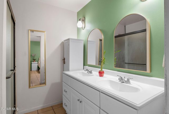 707 E Avenue J4, Lancaster, CA 93535