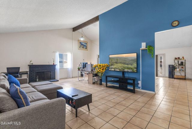 707 E Avenue J4, Lancaster, CA 93535