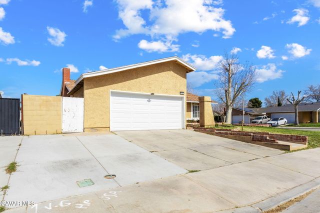 707 E Avenue J4, Lancaster, CA 93535