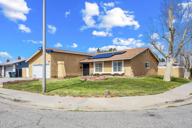 707 E Avenue J4, Lancaster, CA 93535