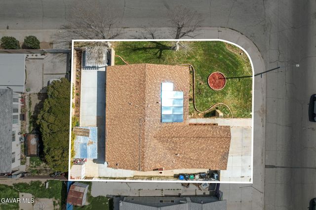 707 E Avenue J4, Lancaster, CA 93535