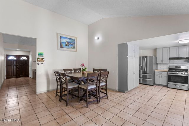 707 E Avenue J4, Lancaster, CA 93535