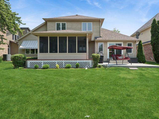 39988 N Trevino Lane, Antioch, IL 60002
