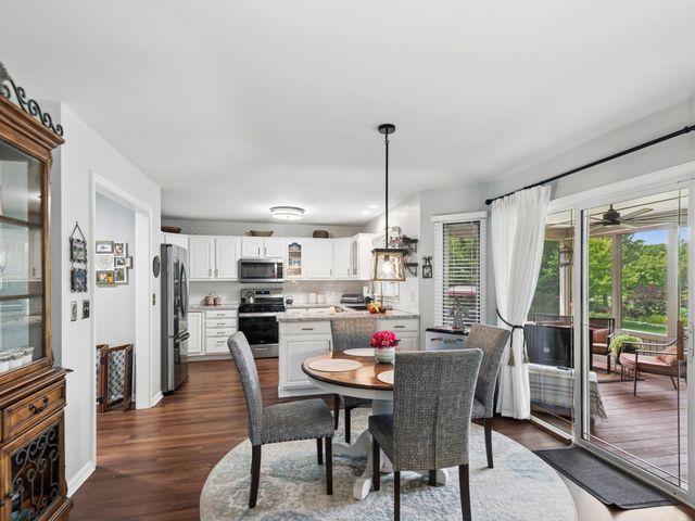39988 N Trevino Lane, Antioch, IL 60002