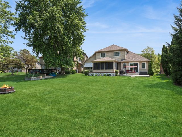 39988 N Trevino Lane, Antioch, IL 60002