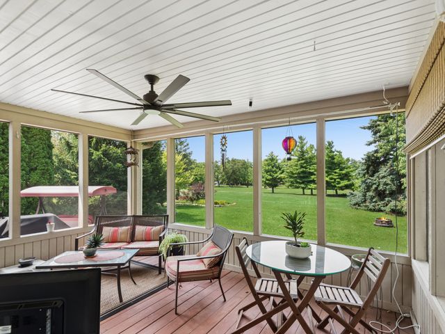 39988 N Trevino Lane, Antioch, IL 60002