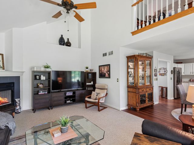 39988 N Trevino Lane, Antioch, IL 60002