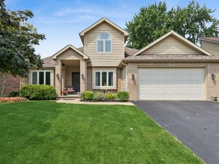 39988 N Trevino Lane, Antioch, IL 60002