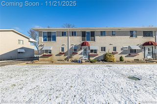 26902 Sandy Hill Court 15, New Hudson, MI 48165