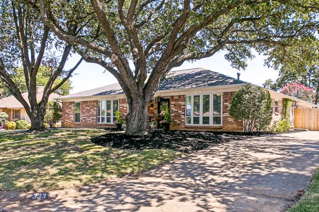 333 W Louella Drive, Hurst, TX 76054