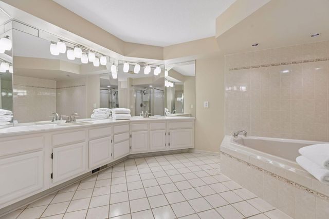 9440 Abigail Court, Inver Grove Heights, MN 55077