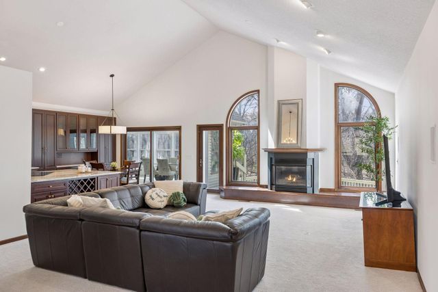 9440 Abigail Court, Inver Grove Heights, MN 55077