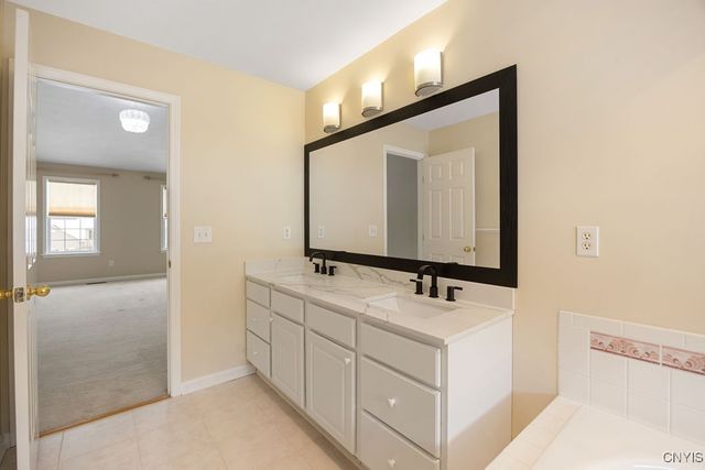 5103 Hardstone Road, Dewitt, NY 13078