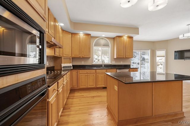 5103 Hardstone Road, Dewitt, NY 13078