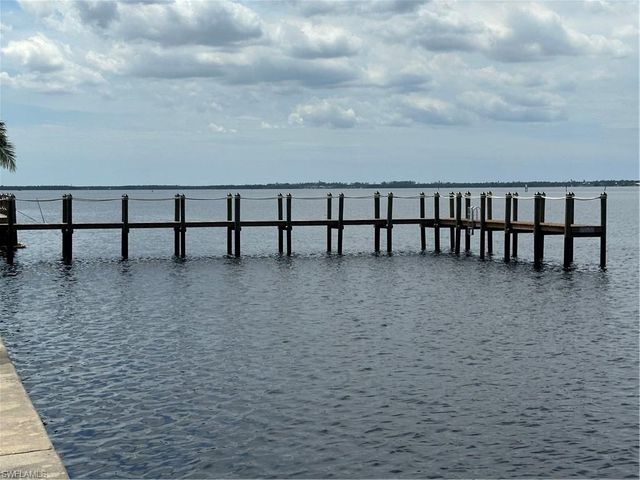 1900 Clifford ST 201, Fort Myers, FL 33901