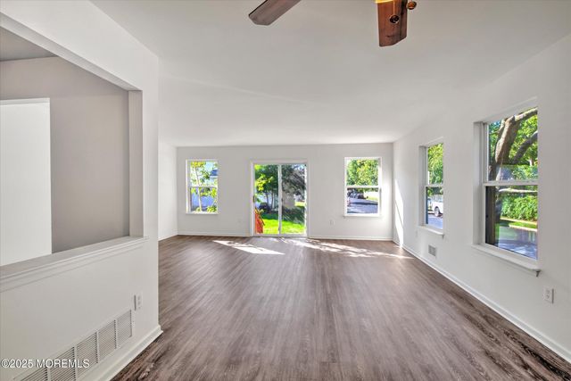 27 Esplanade Way, Bayville, NJ 08721