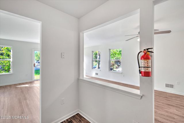 27 Esplanade Way, Bayville, NJ 08721