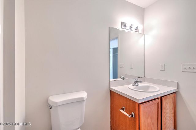 27 Esplanade Way, Bayville, NJ 08721