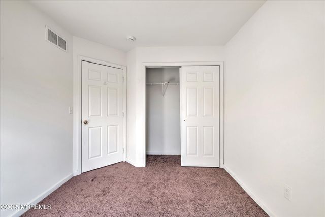 27 Esplanade Way, Bayville, NJ 08721