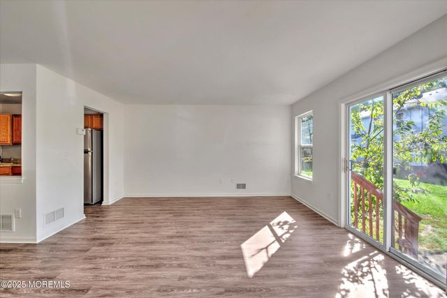 27 Esplanade Way, Bayville, NJ 08721