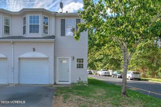 27 Esplanade Way, Bayville, NJ 08721
