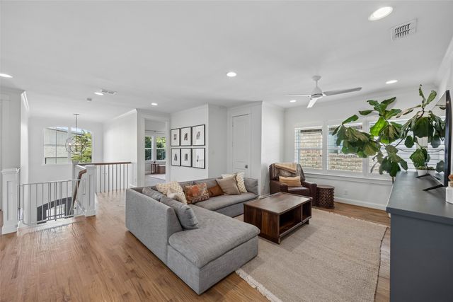 7318 Casa Loma Avenue, Dallas, TX 75214