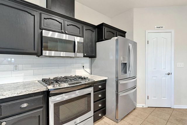 16900 Monreal Road, Madera, CA 93636