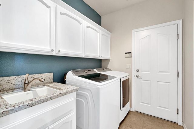 16900 Monreal Road, Madera, CA 93636