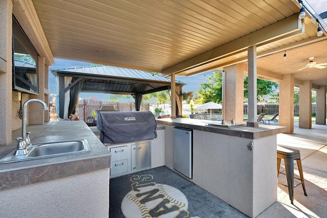 16900 Monreal Road, Madera, CA 93636