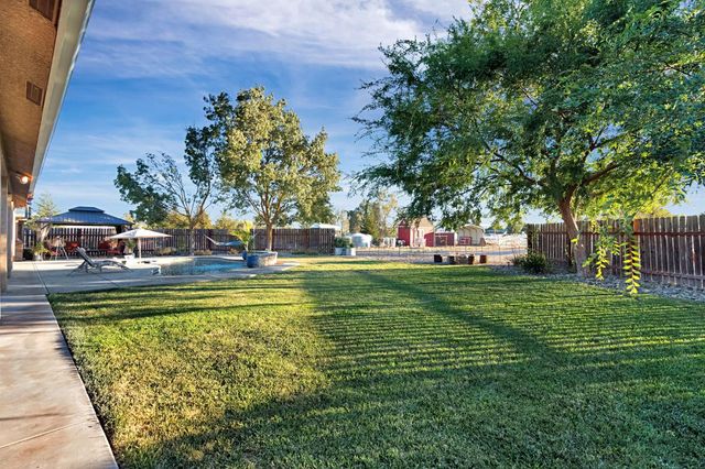 16900 Monreal Road, Madera, CA 93636