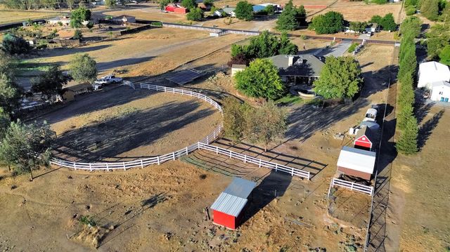 16900 Monreal Road, Madera, CA 93636