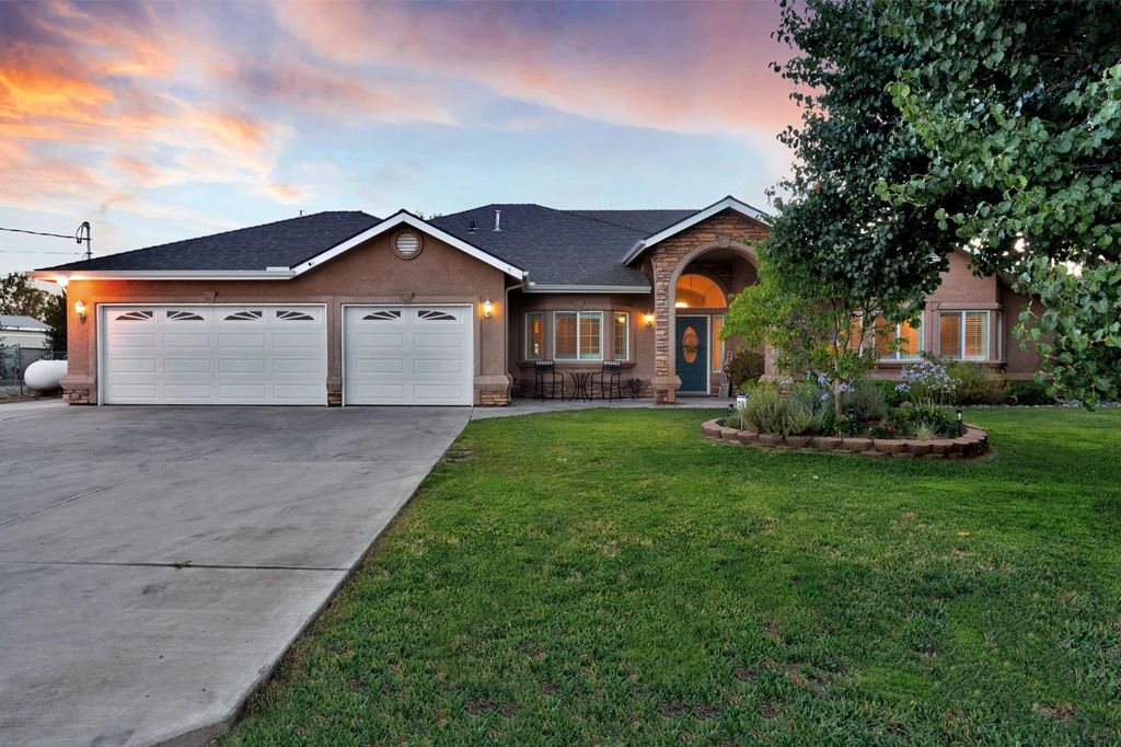 16900 Monreal Road, Madera, CA 93636