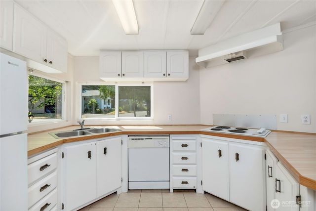 6123 79th Street E #61, Puyallup, WA 98371