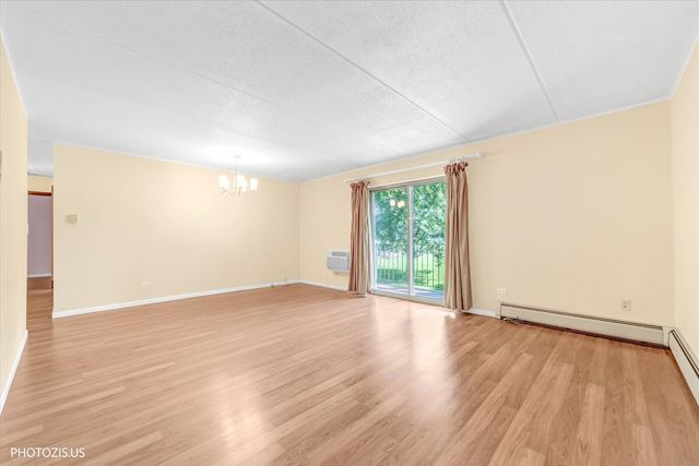 570 Fairway View Drive 2F, Wheeling, IL 60090