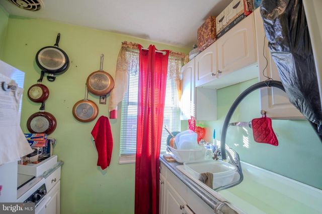 323 W 7TH ST, Chester, PA 19013