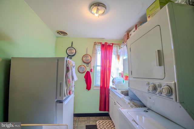 323 W 7TH ST, Chester, PA 19013