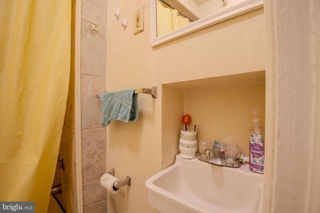 323 W 7TH ST, Chester, PA 19013