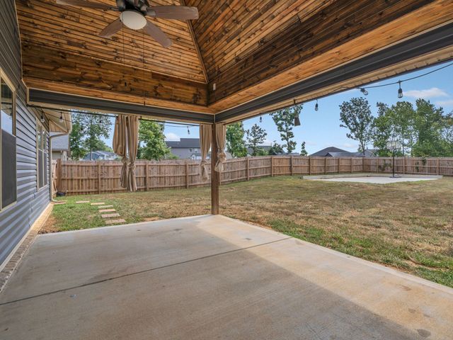1122 Garrettsburg Rd, Clarksville, TN 37042
