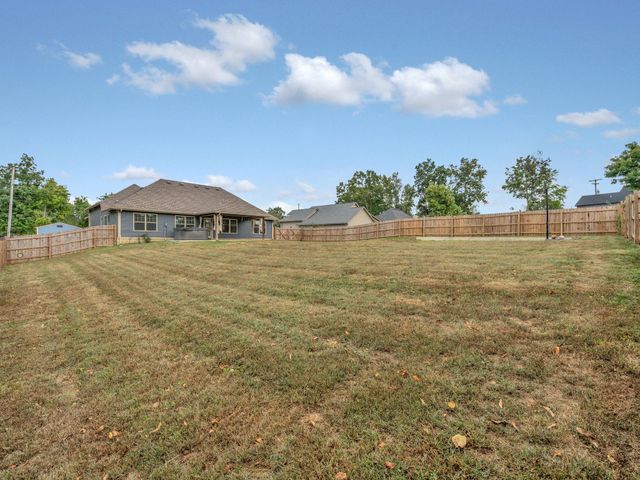 1122 Garrettsburg Rd, Clarksville, TN 37042