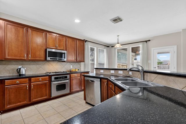 4438 W Maple Drive, Friendswood, TX 77546