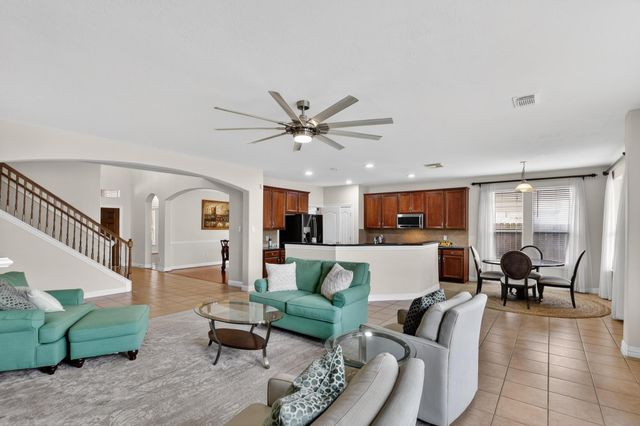 4438 W Maple Drive, Friendswood, TX 77546