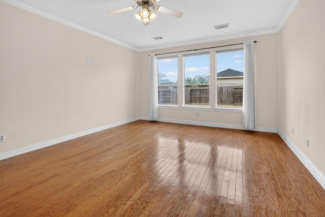 4438 W Maple Drive, Friendswood, TX 77546